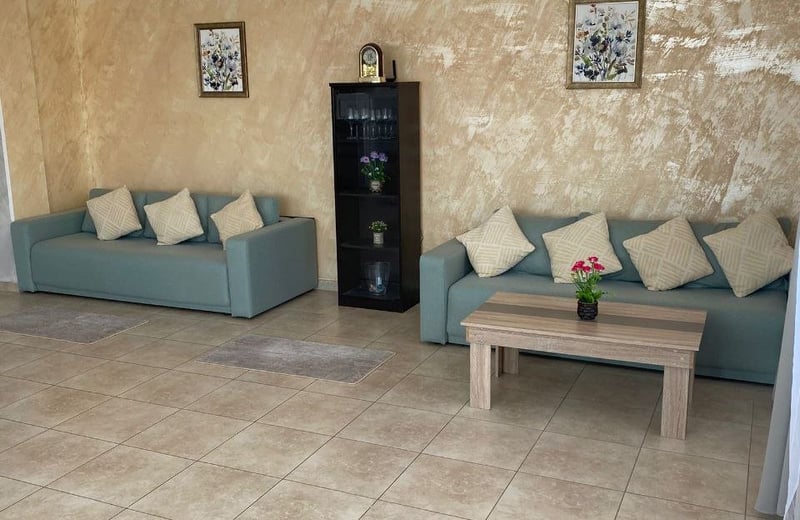 Location d’un appartement confortable de 3 pièces, 140 m², dans le quartier Mamaia, Constanța, Roumanie